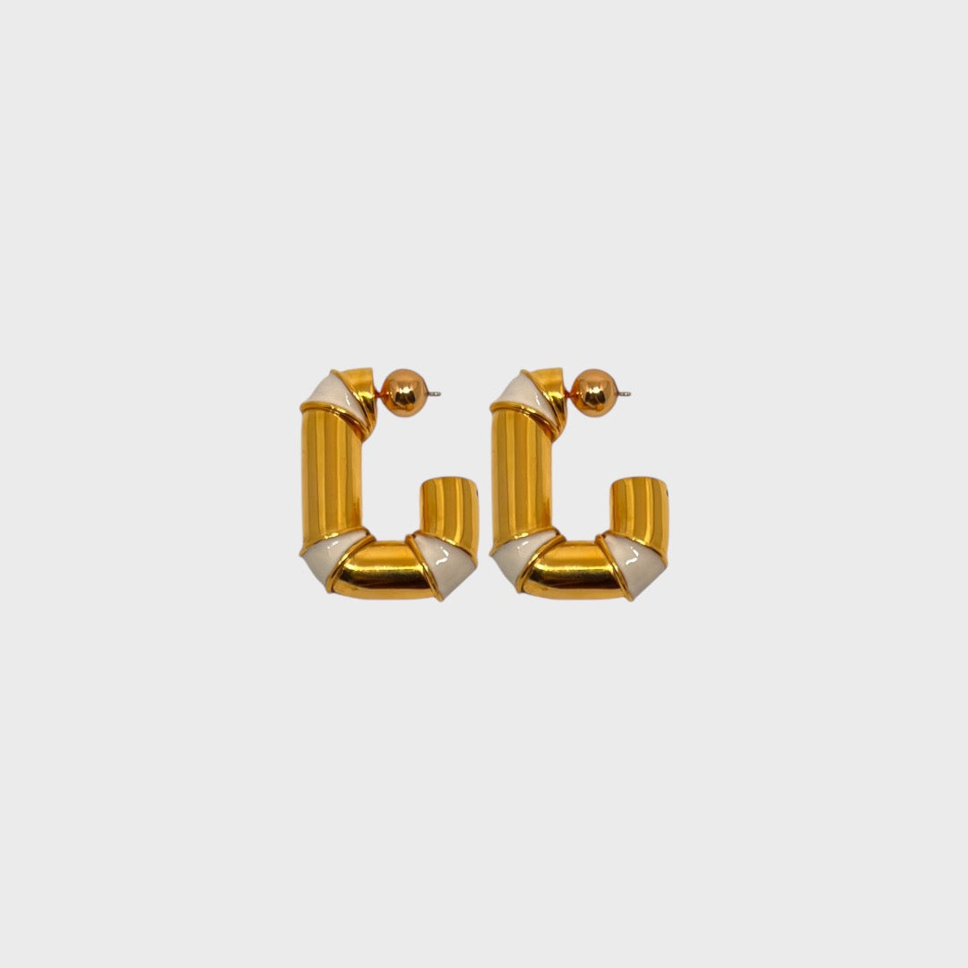SQUARE HOOPS DIAMOND S